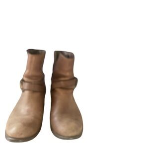 Women's J Crew size 6 boots.